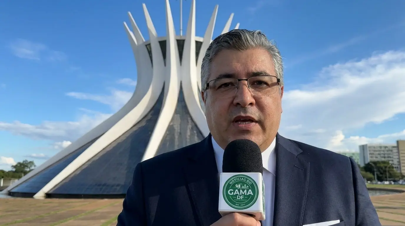 Grupo de aves apreendidas no Gama, representando a luta pela preservação em Brasília